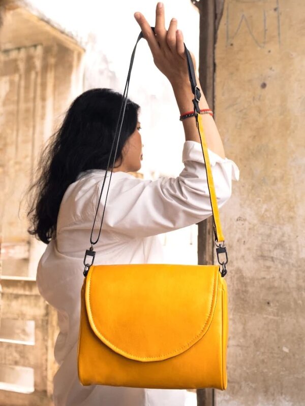 IKI Brio Schultertasche